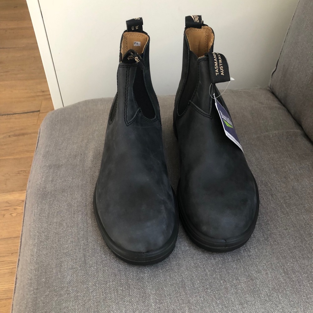 NEW BLUNDSTONE women’s 587 NWT